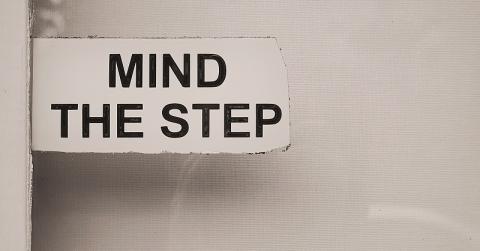 Mind The Step sign